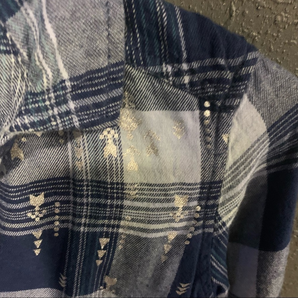 Women’s MUDD Western Flannel Shirt - Picture 2 of 3